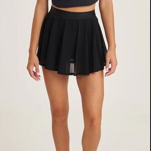 THRIVE SOCIETE mesh circle athletic mini skort‎ in black Size L Large